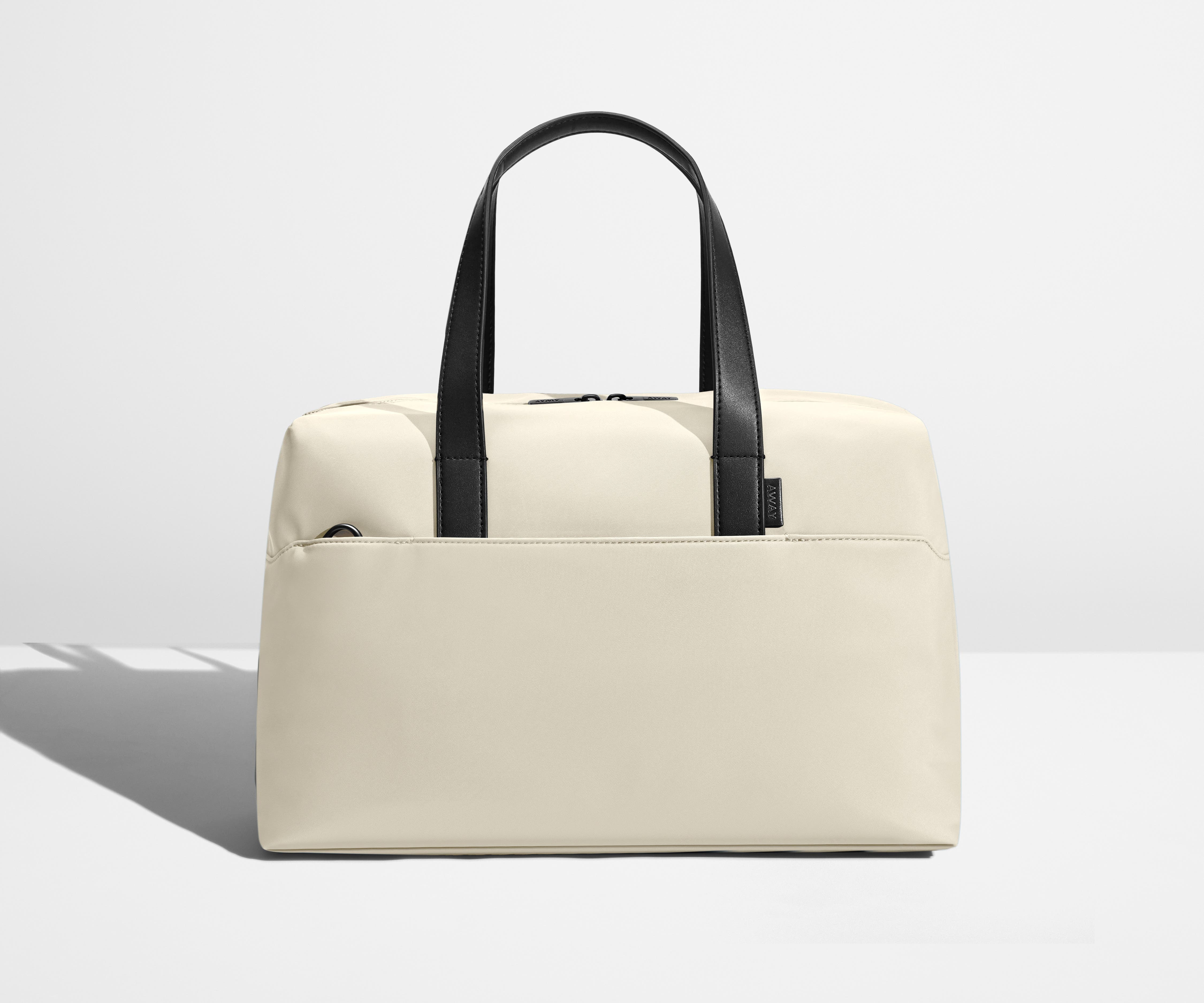 Front view of the Everywhere duffle bag