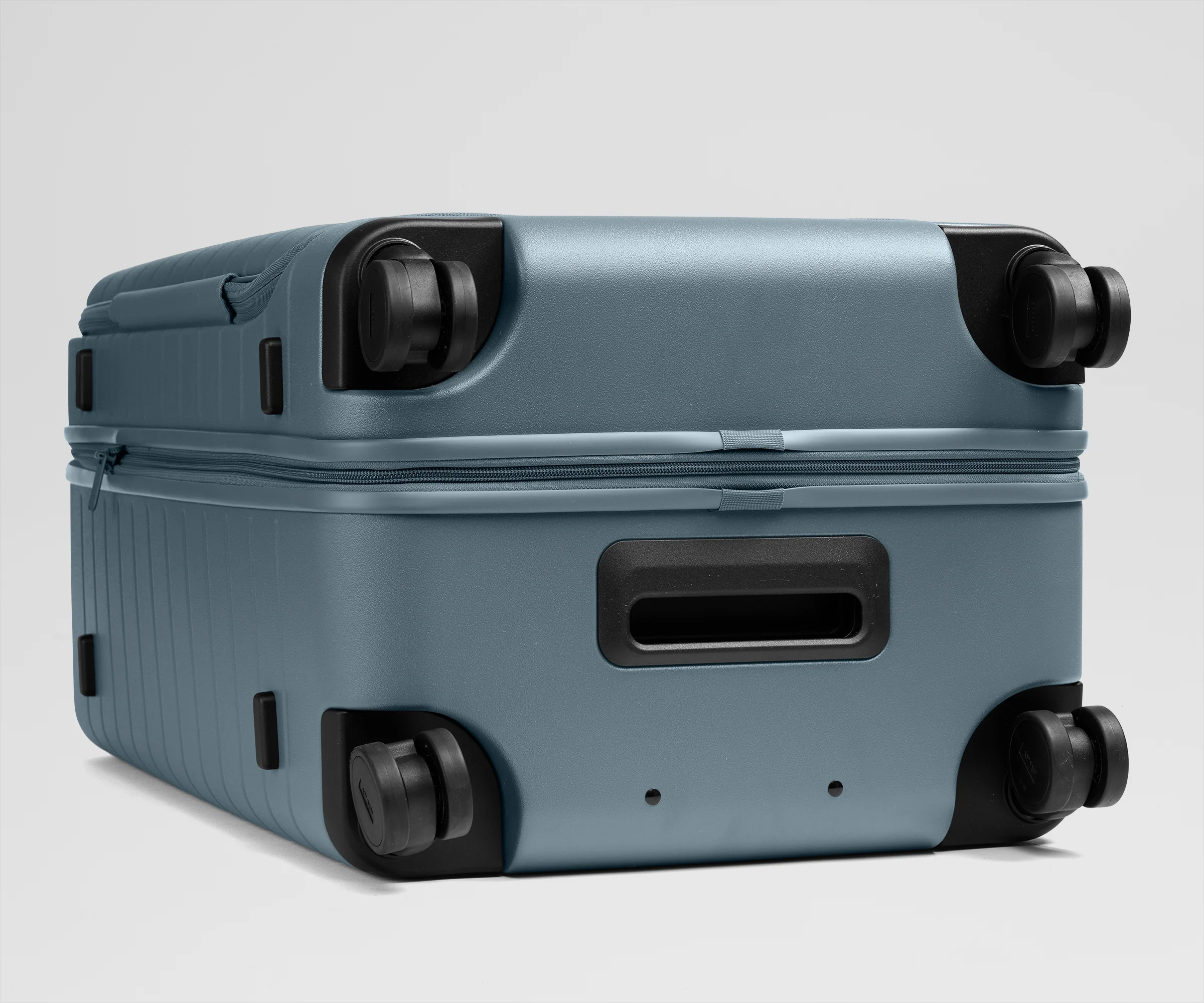 Topside Medium Trunk in Coast Blue