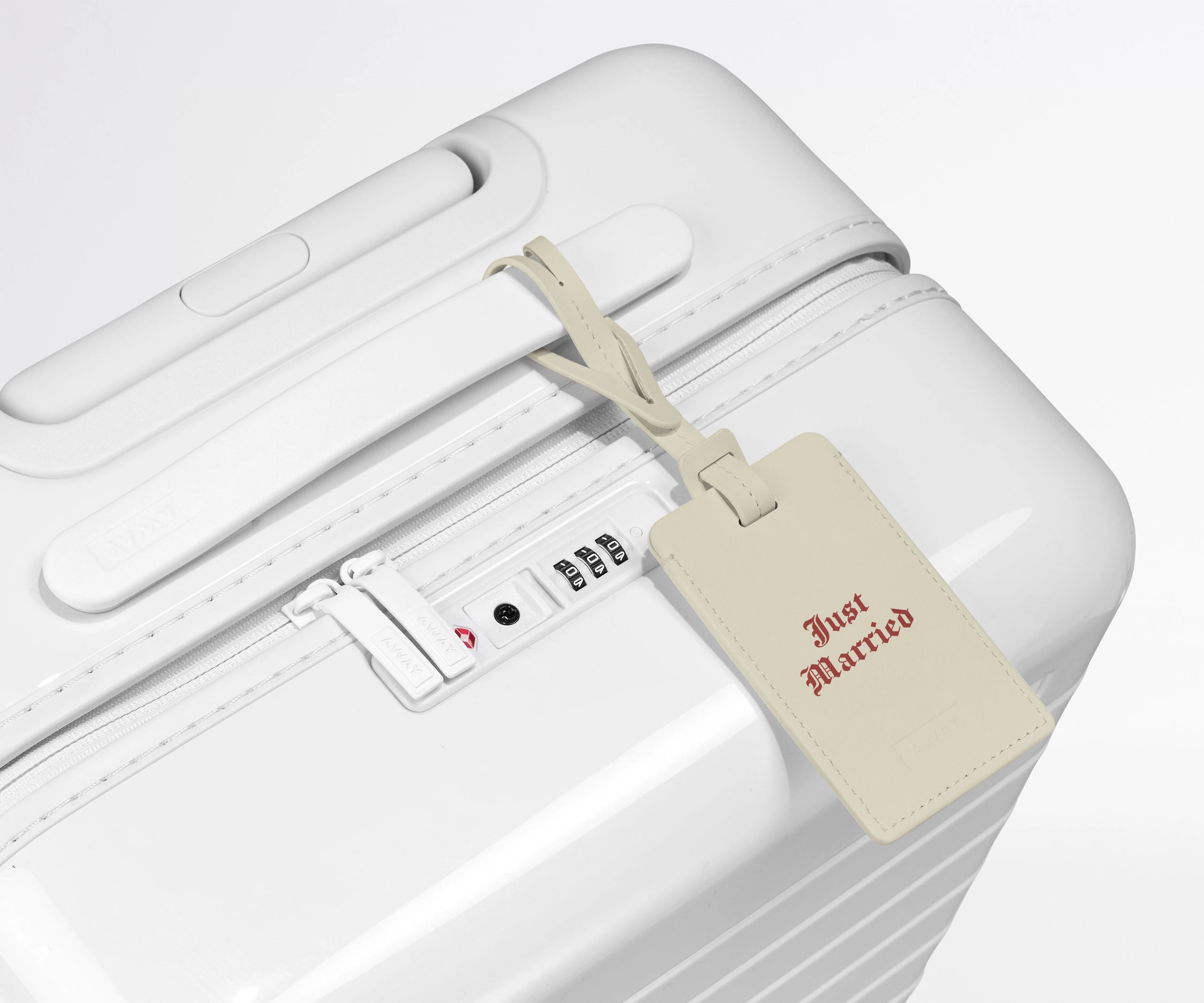 The Luggage Tag in Honeymoon